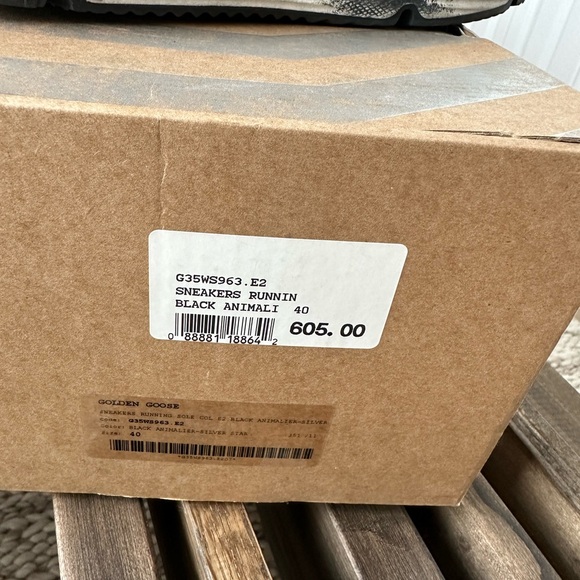 Golden Goose Running Sneakers - Picture 2 of 3